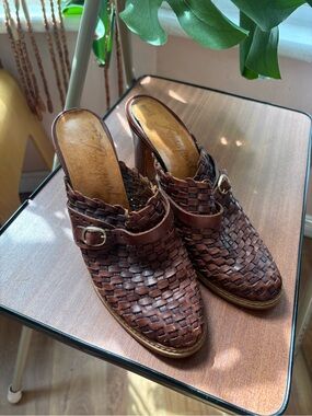 Vintage Brown Woven Leather Mule Heels with Buckle